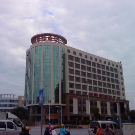 7 Days Inn Yangjiang Xinyue International Studio Esterno foto