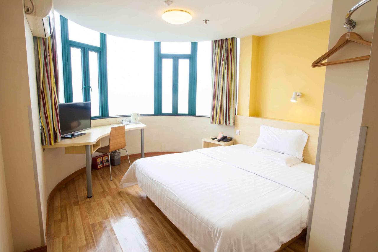 7 Days Inn Yangjiang Xinyue International Studio Camera foto